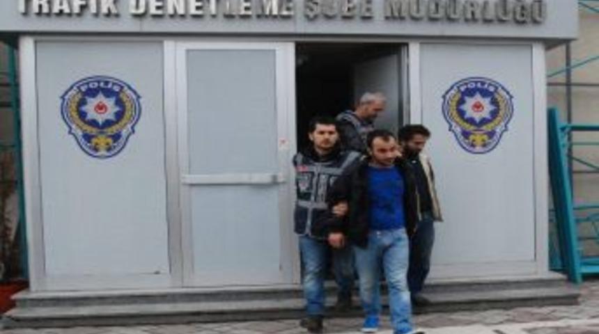 Oto Hırsızları Yakalandı