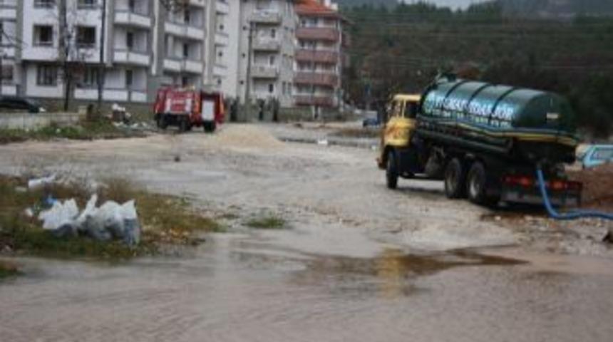 İtfaiye 24 Saat G&ouml;rev Yaptı