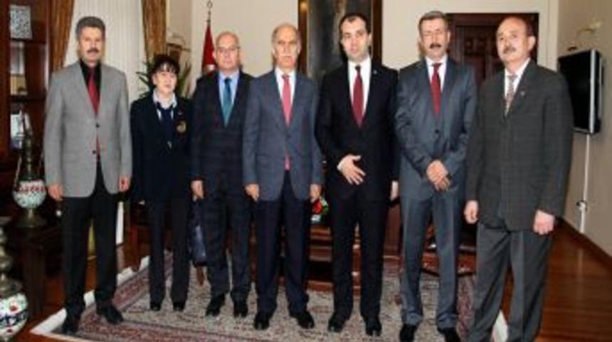 G&uuml;mr&uuml;klerde 2013, Inovasyon Yılı Ilan Edildi