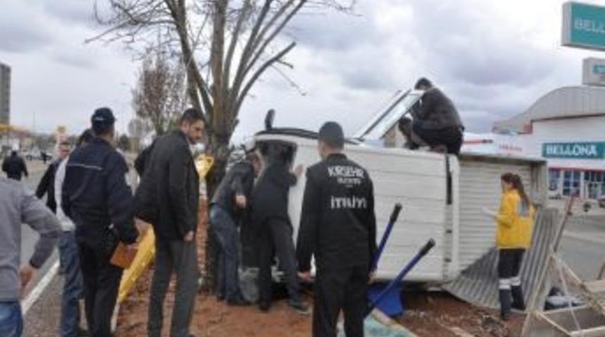 Kırşehir&rsquo;de Trafik Kazası: 5 Yaralı