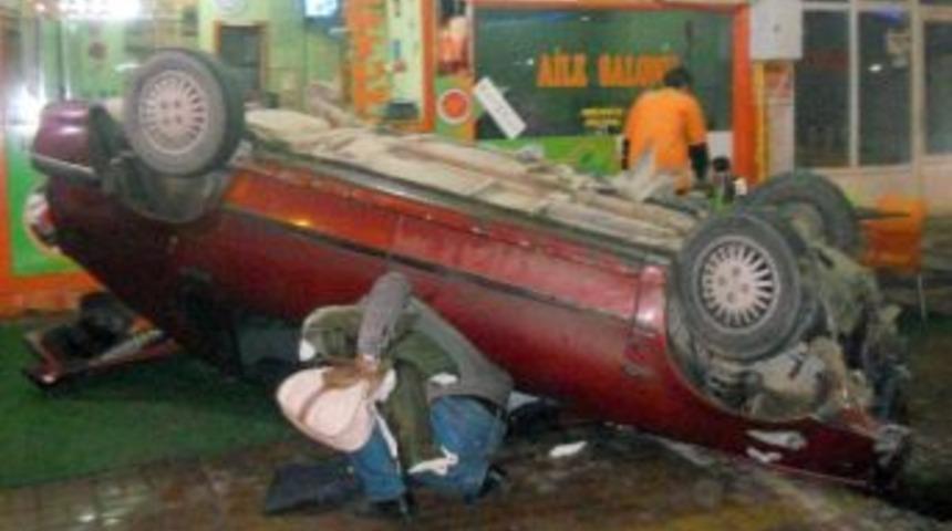 G&ouml;lbaşı'nda Trafik Kazası: 5 Yaralı