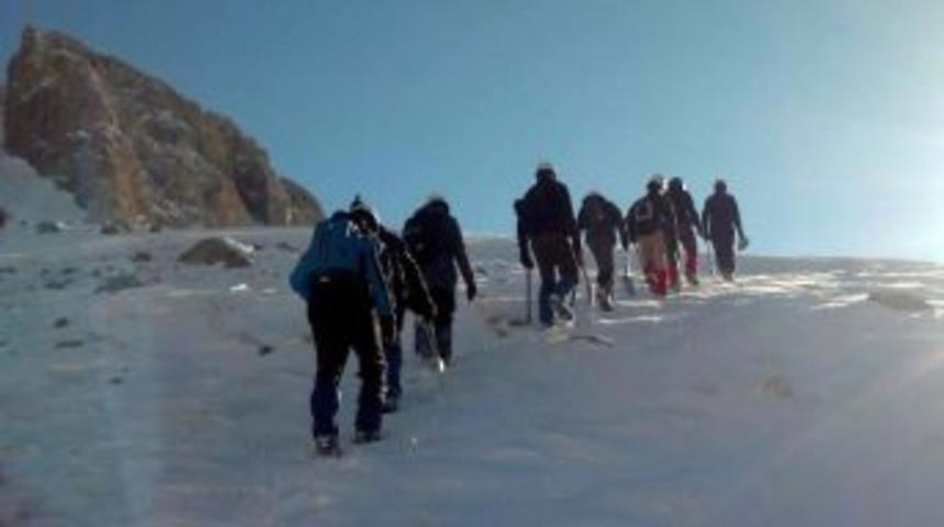 G&uuml;dat Aladağlarda &ldquo;kış Temel Eğitim Kampı&rdquo; Ger&ccedil;ekleştirdi