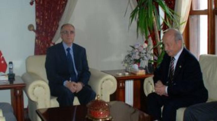 T&uuml;rk'ten Bolu Valisi &Ouml;z&ccedil;imen'e Ziyaret