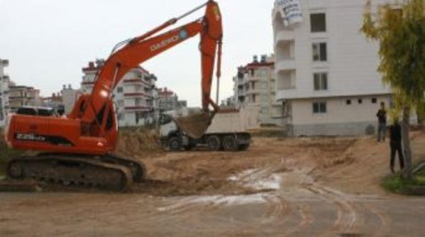 Toroslar&rsquo;da Yollar İmar Planlarına Uygun Hale Getiriliyor