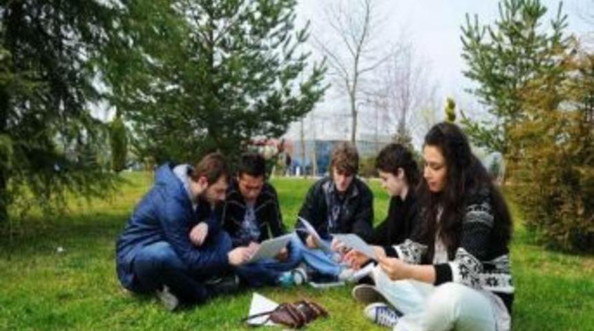 Sakarya &Uuml;niversitesi İlk Beşte