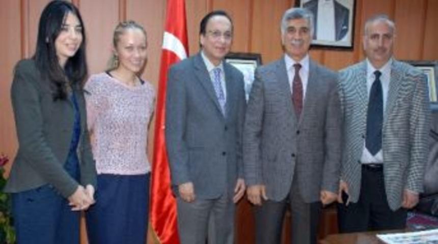 B&uuml;y&uuml;kaslan'a, 'kadın Dostu Kentler' Konusunda Bilgi Verildi