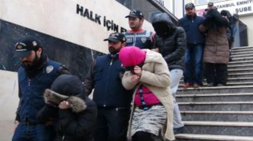 Fuhuş &Ccedil;etesi Adliyeye Sevk Edildi