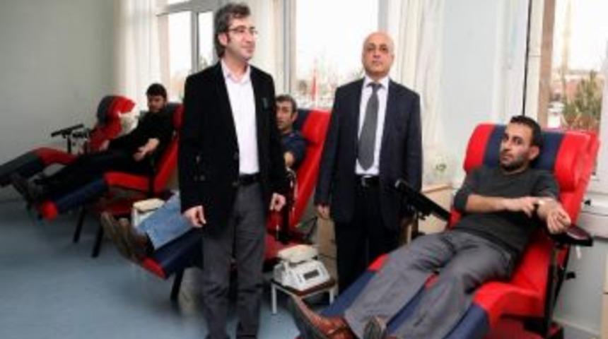 Cumhuriyet &Uuml;niversitesi Hastanesi,kalıcı B&ouml;lge Kan Merkezi Olmak İ&ccedil;in &Ccedil;alışmalar Y&uuml;r&uuml;t&uuml;yor