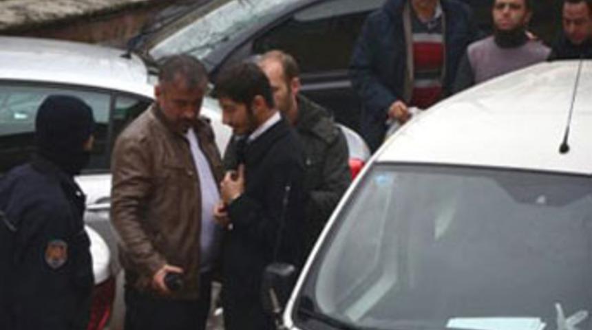 Kavgayı ayırmak isteyen &ouml;ğrenci &ouml;ld&uuml;r&uuml;ld&uuml;