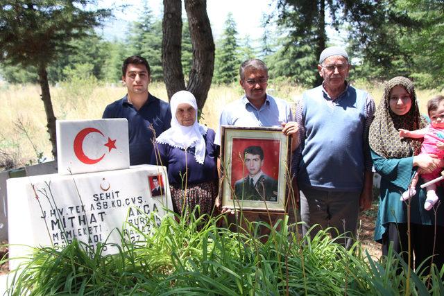 20 yıl önce oğullarını şehit eden teröristin öldürüldüğü haberini aldılar