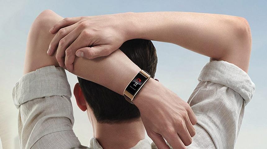 Hem kulaklık hem bileklik: Huawei TalkBand B5 tanıtıldı!