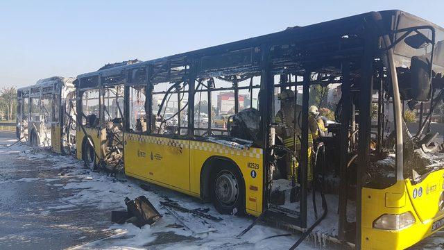 Bayrampaşa'da İETT otobüsü alev alev yandı (2)