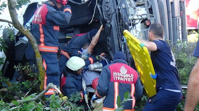 Silivri'de beton mikseri devrildi: 1 ölü 1 yaralı
