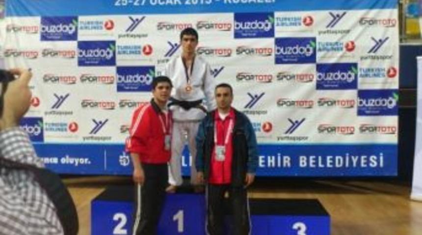 Ertuğrul D&ouml;nmez T&uuml;rkiye Şampiyonu