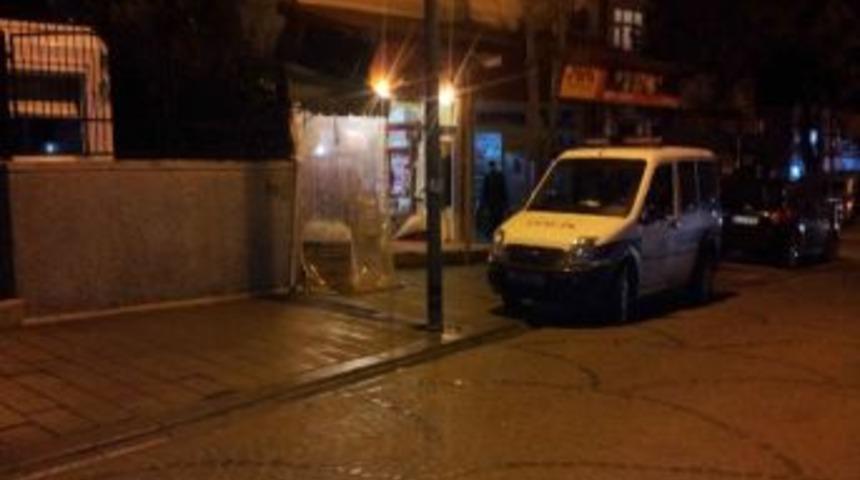 (&ouml;zel Haber) Petshop&ccedil;u Denetim Ekibine Saldırdı