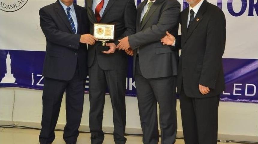 Başkan Kocaoğlu&rsquo;na Spor Şeref &Ouml;d&uuml;l&uuml; Verildi