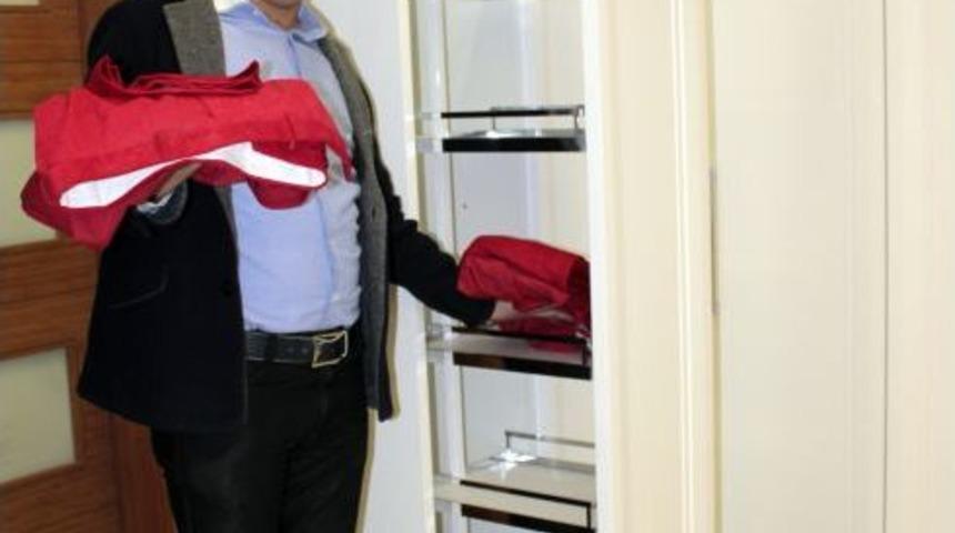 Tıklayınca A&ccedil;ılan Gardırop &Uuml;rettiler