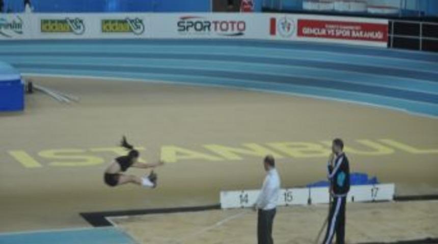 Osmangazili Sporcular Atletizmde Rekor Kırdı