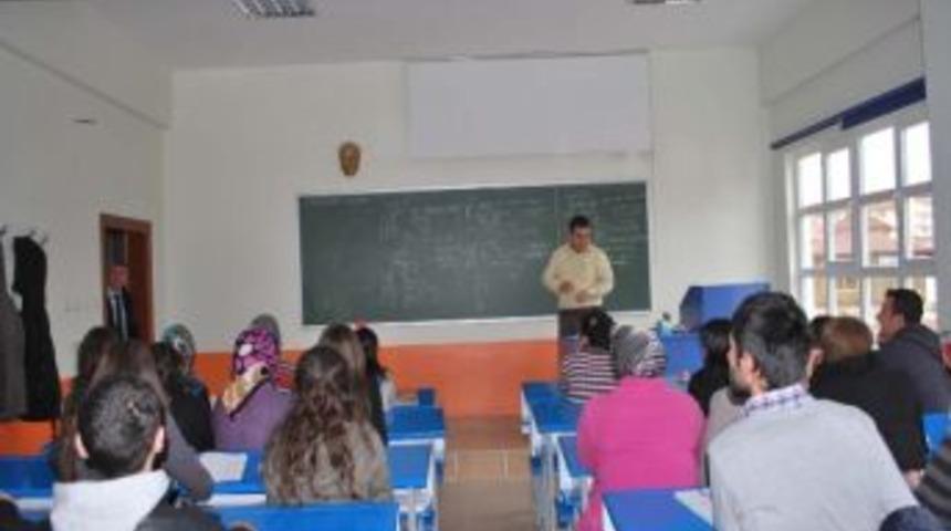 İl&ccedil;enin D&ouml;rtte Biri Kurs G&ouml;rd&uuml;