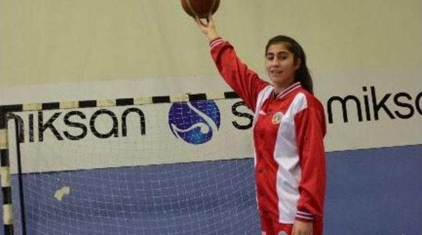 Manolya, U15 Aday Kadrosuna &Ccedil;ağrıldı