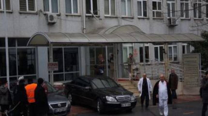 Hayr&uuml;nnisa G&uuml;l, Anjiyo Olan Babasını Ziyaret Etti