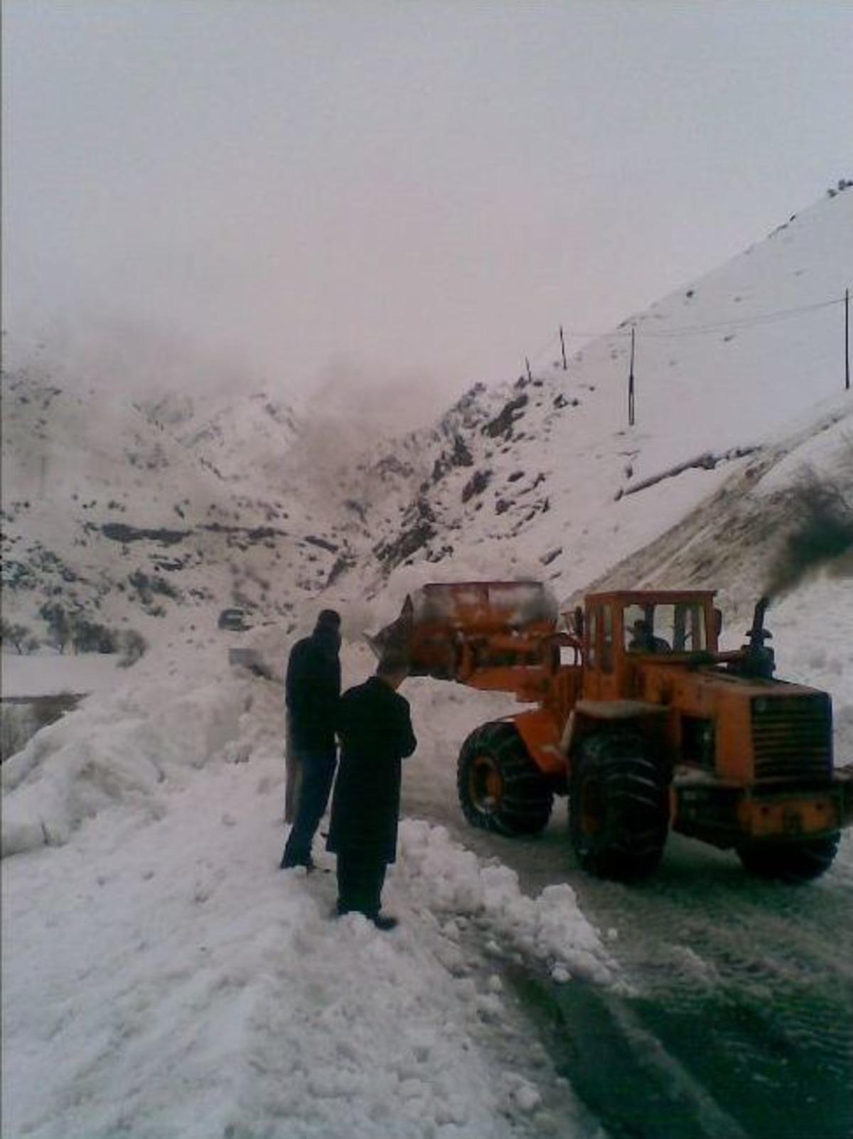 Hakkari&rsquo;de 69 K&ouml;y Yolu Ulaşıma Kapandı