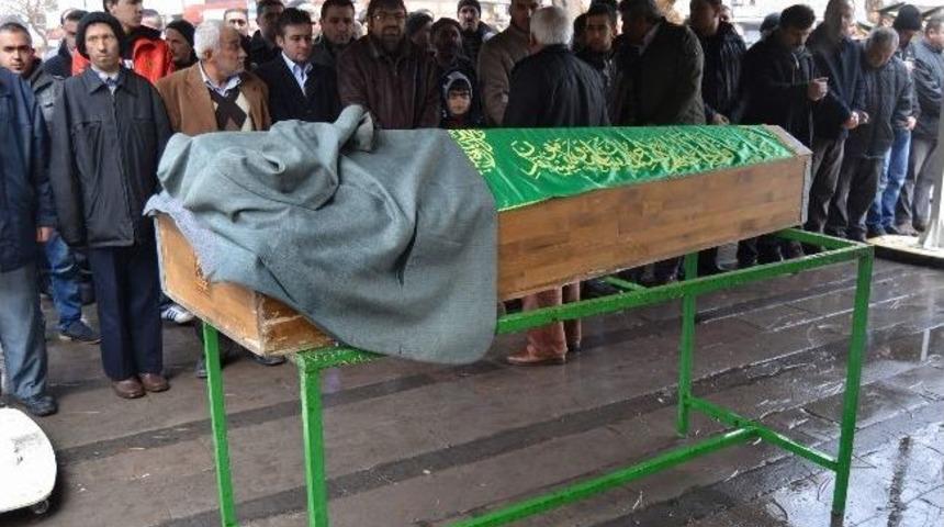 Gazeteci Dursun A&ccedil;ıky&uuml;rek&rsquo;in Dedesi Son Yolculuğuna Uğurlandı