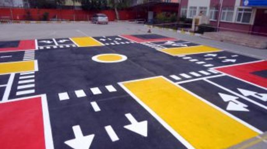 Antalya'da 4 Okula &lsquo;trafik Eğitim Parkı&rsquo; Yapıldı