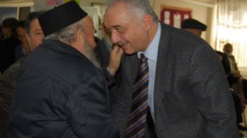 Asırlık Dedeye Doğum G&uuml;n&uuml; Partisi