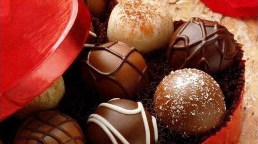 &Ccedil;ikolata Ve Pel&uuml;ş Oyuncaklar Astım Krizini Tetikliyor