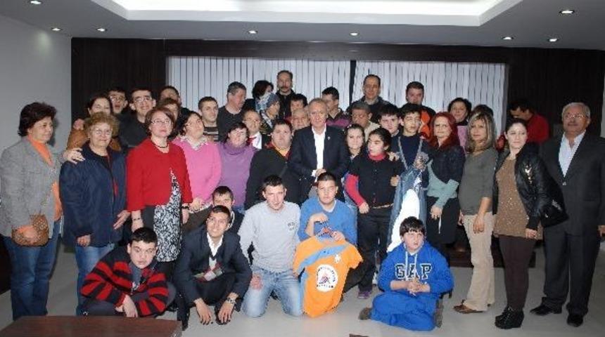 &Ouml;zel Sporculardan Ziyaret