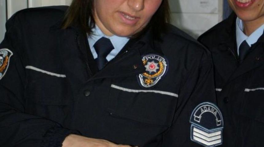 Polisler Bu Kez Kanadı Kırık Martıyı Kurtardı