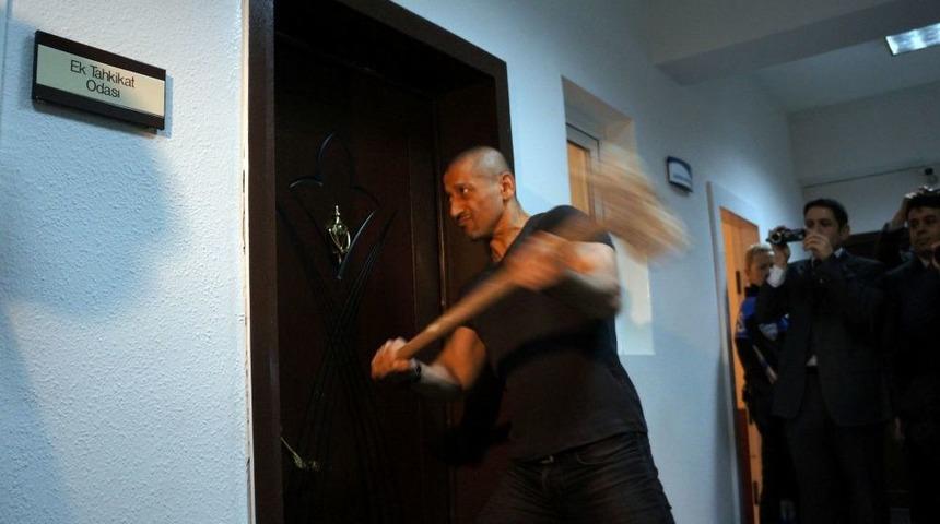 Ankara Polisi Hırsızların Eve Girişte Kullandığı Y&ouml;ntemleri Uygulamalı Anlatacak