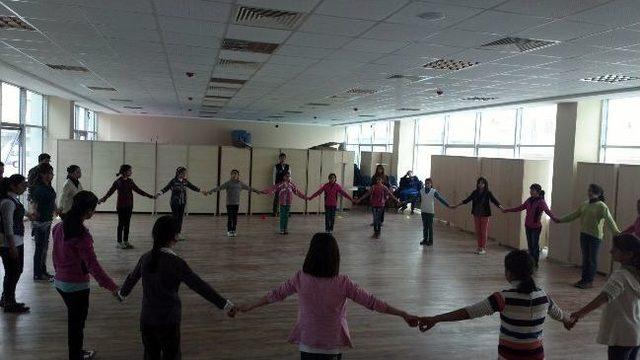 Van&rsquo;ın K&uuml;lt&uuml;r Akademisi &Ccedil;alışmalarına Başladı 2