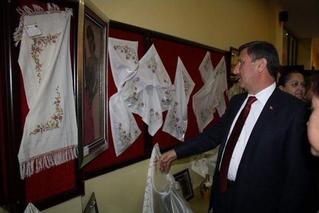 Mesleki Eğitim Kursiyerlerinden Elişi Sergisi 1