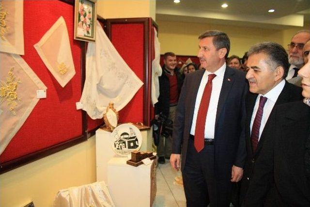 Mesleki Eğitim Kursiyerlerinden Elişi Sergisi 2