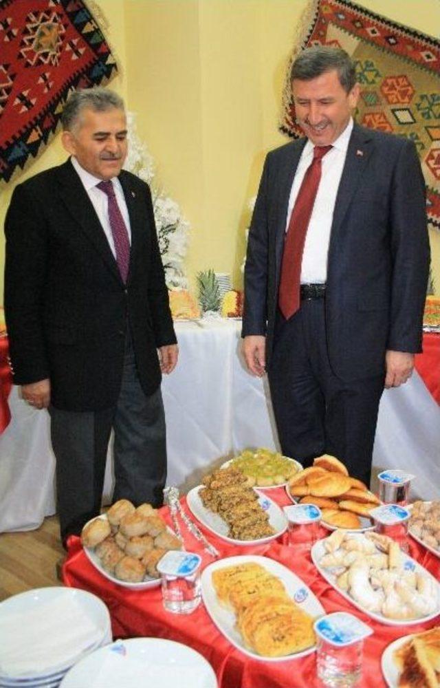 Mesleki Eğitim Kursiyerlerinden Elişi Sergisi 3