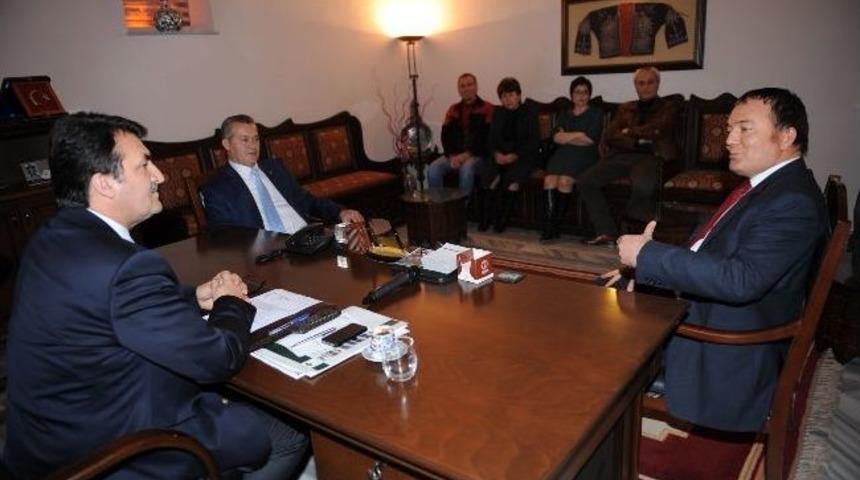 Kafkas Derneği'nden Başkan D&uuml;ndar&rsquo;a Ziyaret