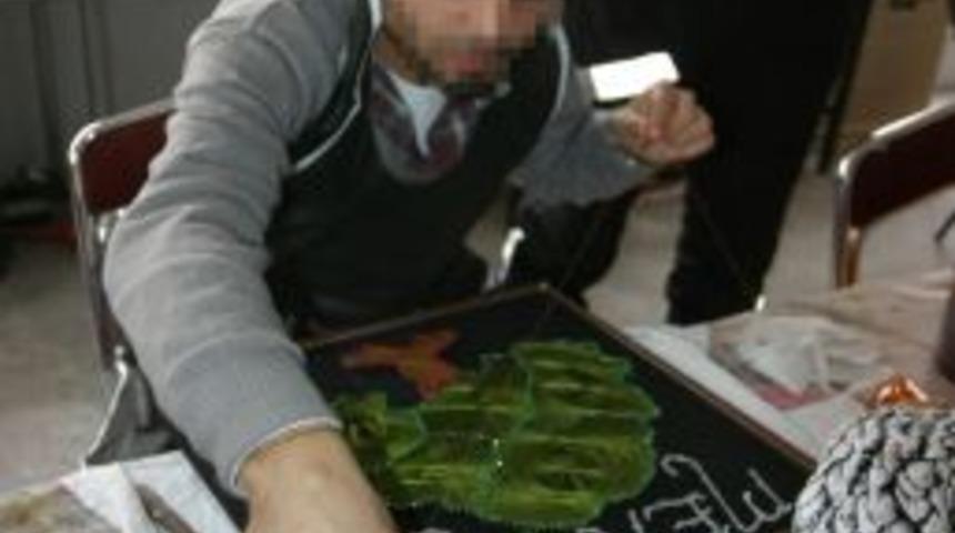 "D&uuml;nyayı Kendisine Zehir Etmek Isteyen Uyuşturucu Kullansın"