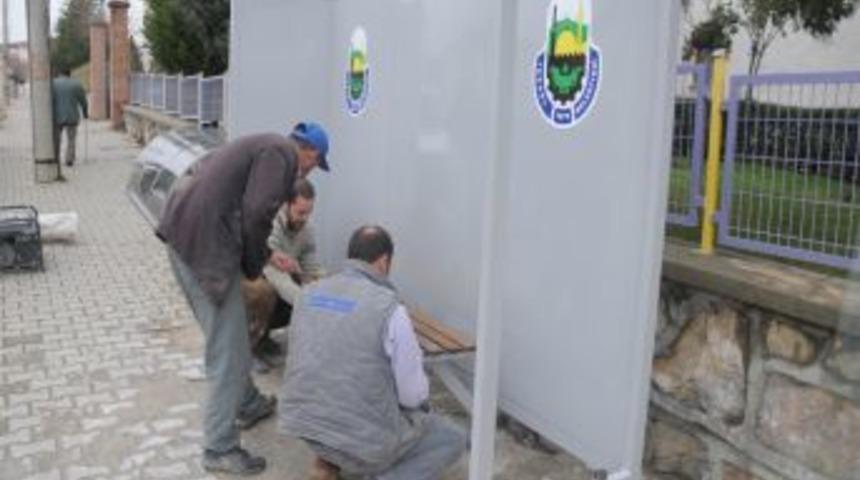 Alanyurt Otob&uuml;s Durakları Yenilendi