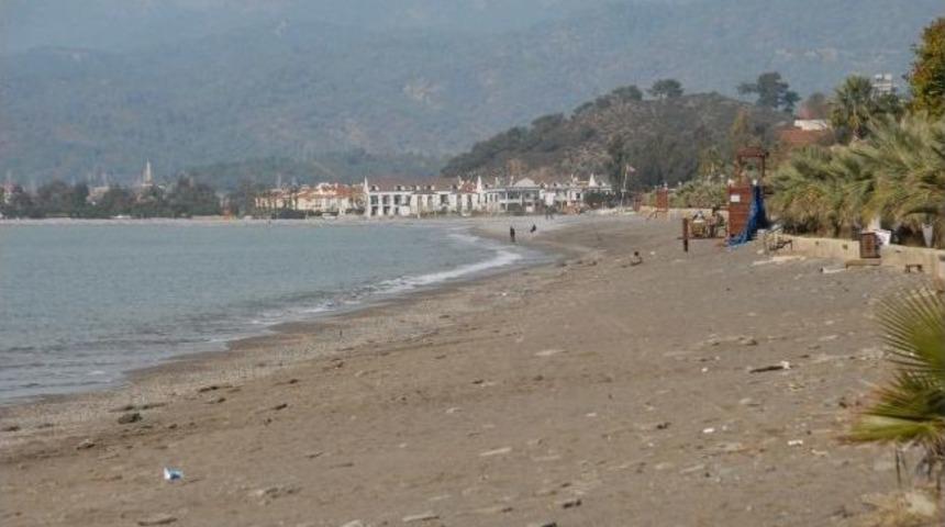 Fethiye&rsquo;de Zeytinyağı Atığı Taşıyan Dere Temizlendi