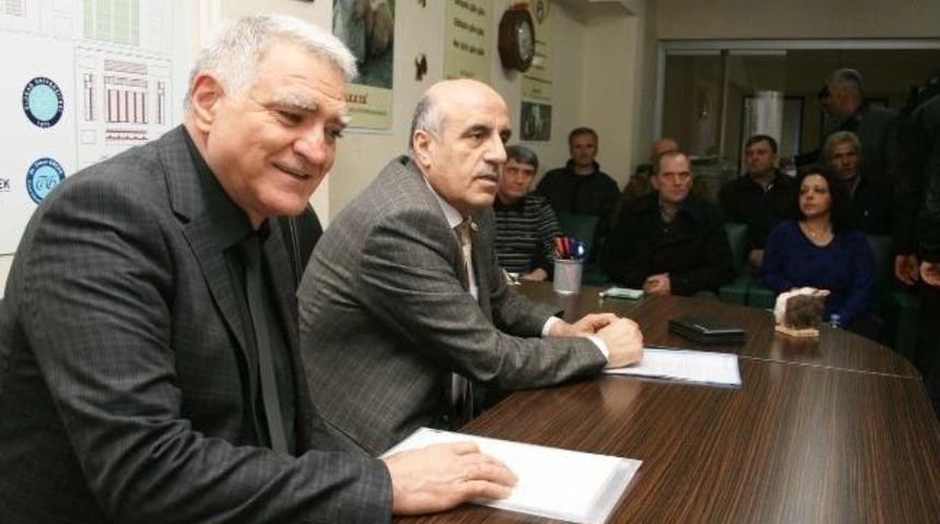 K&uuml;&ccedil;&uuml;kbaş Hayvan Yetiştiricilerinden Kredi Ve Hibe Tepkisi