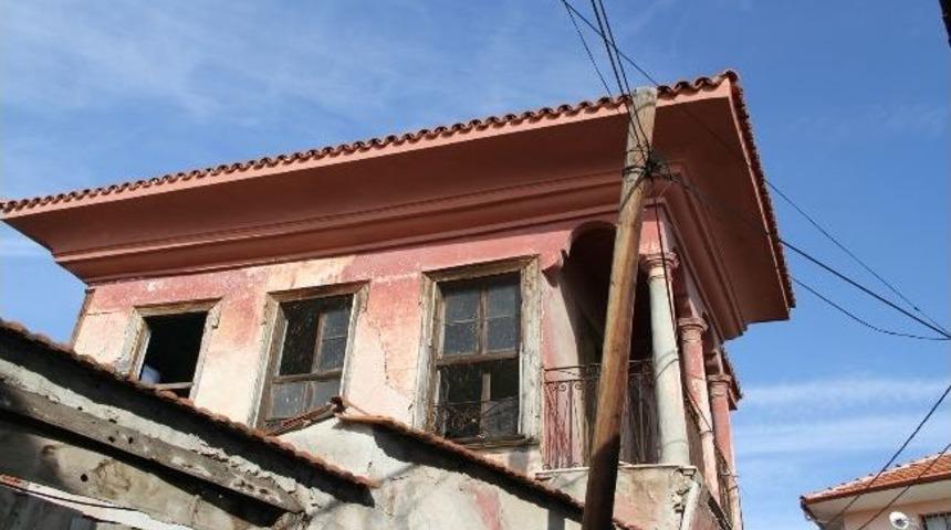 Kula'da 4 Tescilli Binaya 311 Bin Tl Proje Yardımı