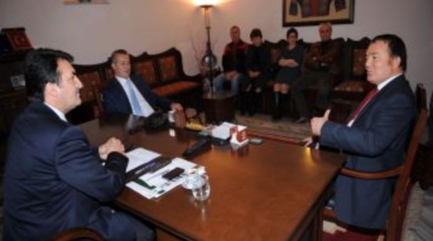 Birleşik Kafkas Derneği Y&ouml;netimi, D&uuml;ndar&rsquo;ı Ziyaret Etti