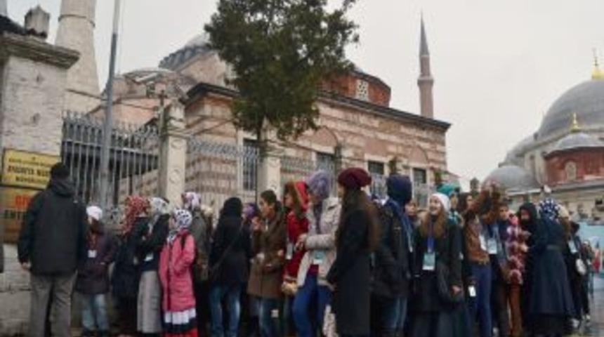 &lsquo;G&uuml;ler Y&uuml;z&rsquo;l&uuml; &Ouml;ğrenciler Tarihle Buluştu