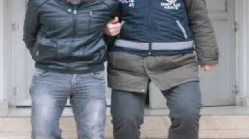 Durakta Kadınları Taciz Eden Zanlı Tutuklandı