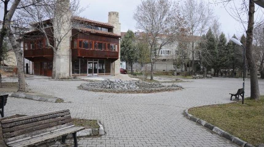 Karaman&rsquo;da Engelliler İ&ccedil;in Engelsiz Park &Ccedil;alışmaları S&uuml;r&uuml;yor