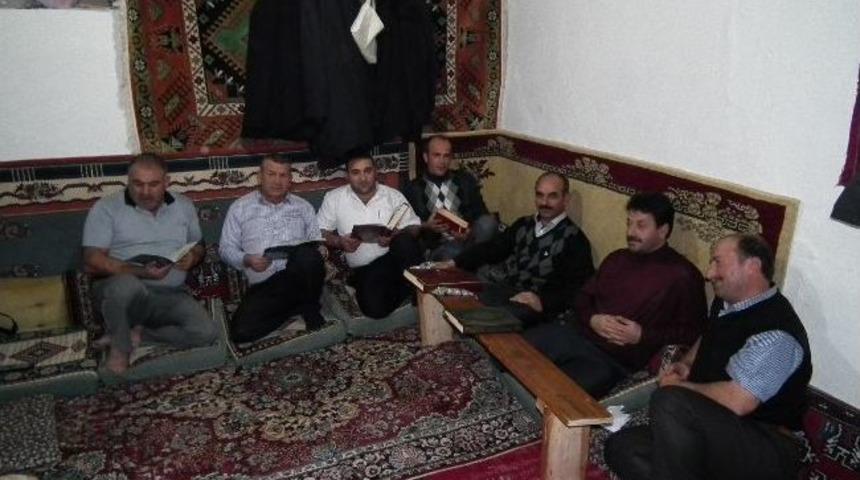 Alaca'da K&ouml;y Odası Geleneği Yaşatılıyor