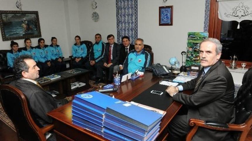 B&uuml;y&uuml;kşehir&rsquo;in Atletleri İspanya Yolcusu