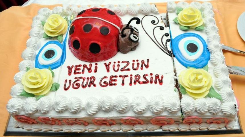 Uğur Yeni Y&uuml;z&uuml;yle Bir Yılını Doldurdu, Yeni Nakiller Kapıda